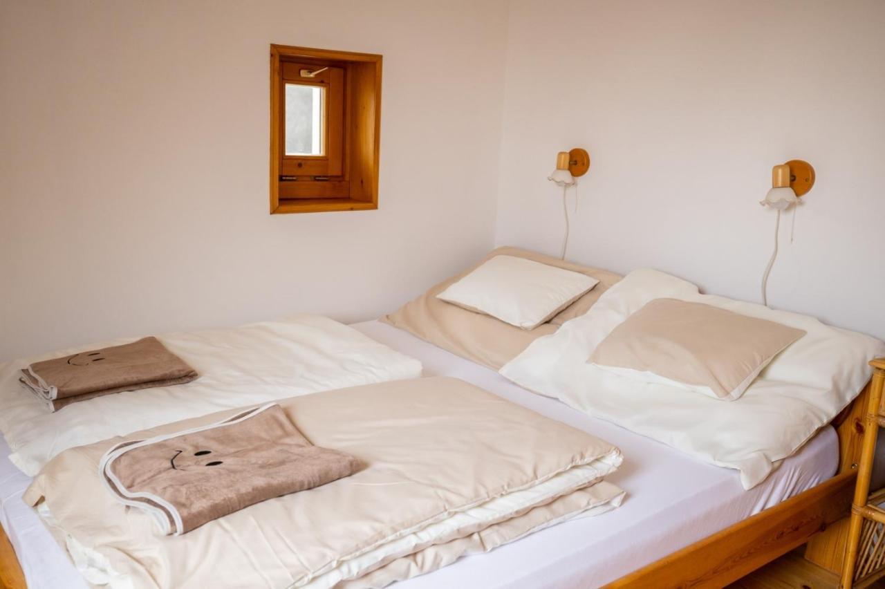 Noble'S Panzio Es Etterem Bed & Breakfast Nemesnep ภายนอก รูปภาพ