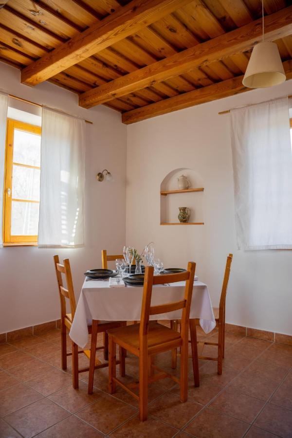 Noble'S Panzio Es Etterem Bed & Breakfast Nemesnep ภายนอก รูปภาพ